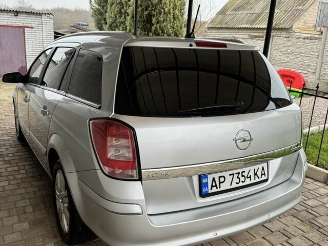 Серый Опель Астра, объемом двигателя 1.9 л и пробегом 220 тыс. км за 6000 $, фото 3 на Automoto.ua