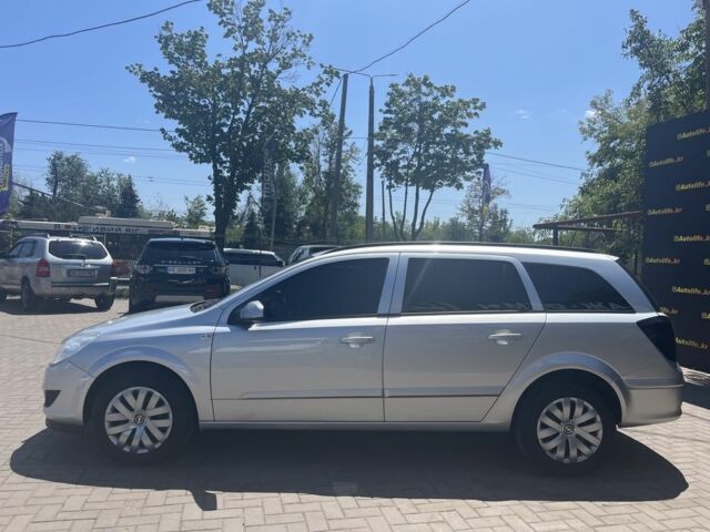 Серый Опель Астра, объемом двигателя 1.7 л и пробегом 254 тыс. км за 5900 $, фото 4 на Automoto.ua