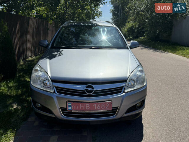 Серый Опель Астра, объемом двигателя 1.6 л и пробегом 243 тыс. км за 6050 $, фото 1 на Automoto.ua