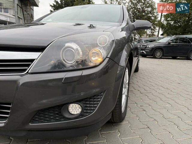 Сірий Опель Астра, об'ємом двигуна 1.7 л та пробігом 270 тис. км за 6400 $, фото 2 на Automoto.ua