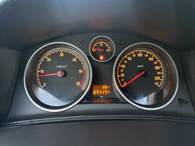 Серый Опель Астра, объемом двигателя 1.7 л и пробегом 271 тыс. км за 3700 $, фото 21 на Automoto.ua