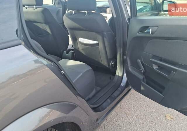 Серый Опель Астра, объемом двигателя 1.6 л и пробегом 232 тыс. км за 5899 $, фото 3 на Automoto.ua