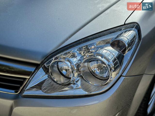 Серый Опель Астра, объемом двигателя 1.6 л и пробегом 210 тыс. км за 5500 $, фото 45 на Automoto.ua