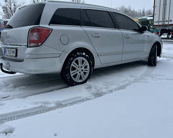 Серый Опель Астра, объемом двигателя 1.69 л и пробегом 314 тыс. км за 5700 $, фото 5 на Automoto.ua