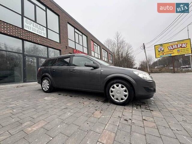 Серый Опель Астра, объемом двигателя 1.6 л и пробегом 234 тыс. км за 5950 $, фото 2 на Automoto.ua