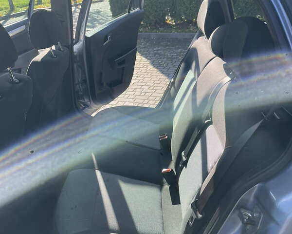 Серый Опель Астра, объемом двигателя 1.6 л и пробегом 228 тыс. км за 5500 $, фото 43 на Automoto.ua