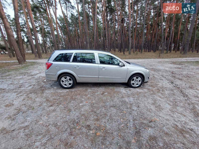 Серый Опель Астра, объемом двигателя 1.6 л и пробегом 206 тыс. км за 5850 $, фото 2 на Automoto.ua