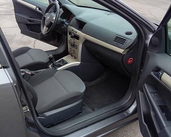 Сірий Опель Астра, об'ємом двигуна 1.6 л та пробігом 188 тис. км за 5799 $, фото 13 на Automoto.ua