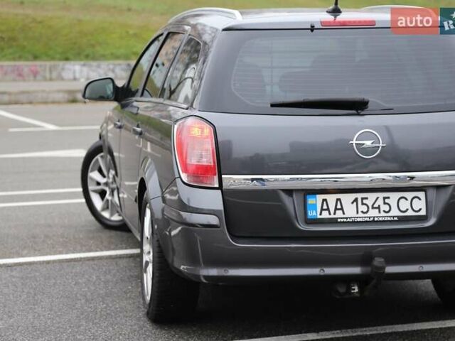 Серый Опель Астра, объемом двигателя 1.91 л и пробегом 278 тыс. км за 6500 $, фото 5 на Automoto.ua