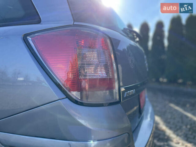 Серый Опель Астра, объемом двигателя 1.6 л и пробегом 228 тыс. км за 5500 $, фото 10 на Automoto.ua