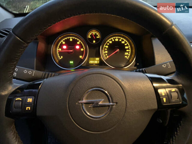 Серый Опель Астра, объемом двигателя 1.69 л и пробегом 294 тыс. км за 5000 $, фото 20 на Automoto.ua