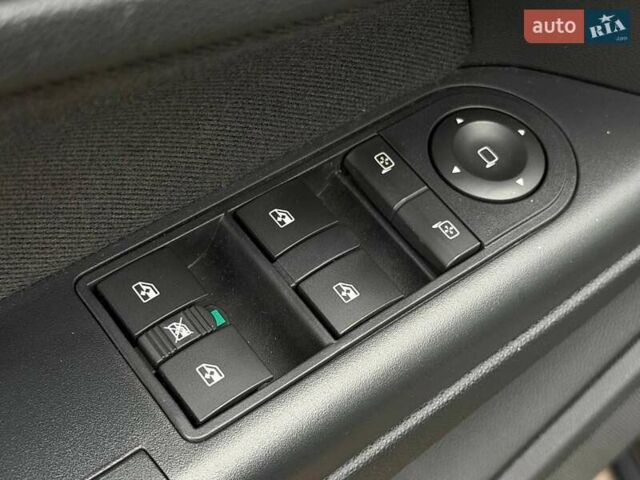 Серый Опель Астра, объемом двигателя 1.6 л и пробегом 218 тыс. км за 5900 $, фото 32 на Automoto.ua