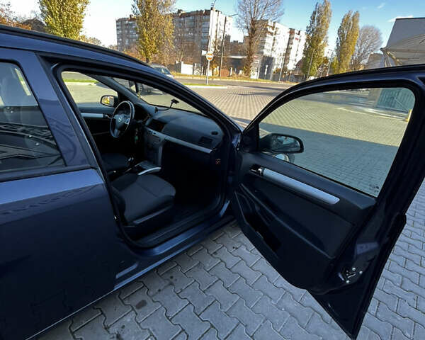 Опель Астра 2009 у Хмельницькому на Automoto.ua Сірий Опель Астра, об'ємом двигуна 1.6 л та пробігом 226 тис. км за 5999 $, фото 18 на Automoto.ua