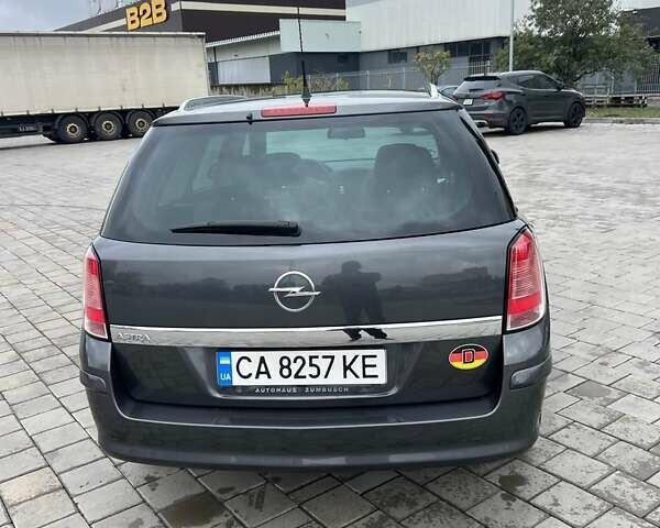 Опель Астра 2009 в Черкассах на Automoto.ua Серый Опель Астра, объемом двигателя 1.6 л и пробегом 259 тыс. км за 6600 $, фото 9 на Automoto.ua