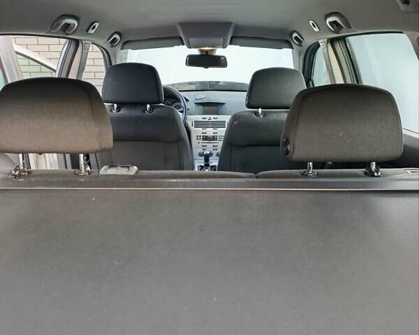 Серый Опель Астра, объемом двигателя 1.6 л и пробегом 207 тыс. км за 5800 $, фото 49 на Automoto.ua