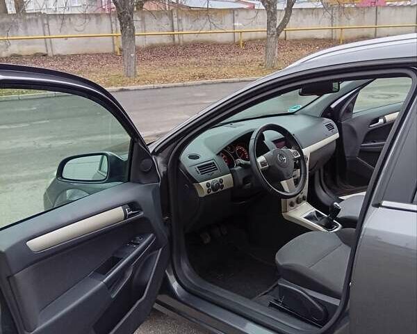 Сірий Опель Астра, об'ємом двигуна 1.6 л та пробігом 188 тис. км за 5799 $, фото 11 на Automoto.ua