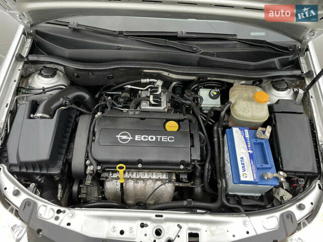 Сірий Опель Астра, об'ємом двигуна 1.6 л та пробігом 206 тис. км за 5600 $, фото 52 на Automoto.ua
