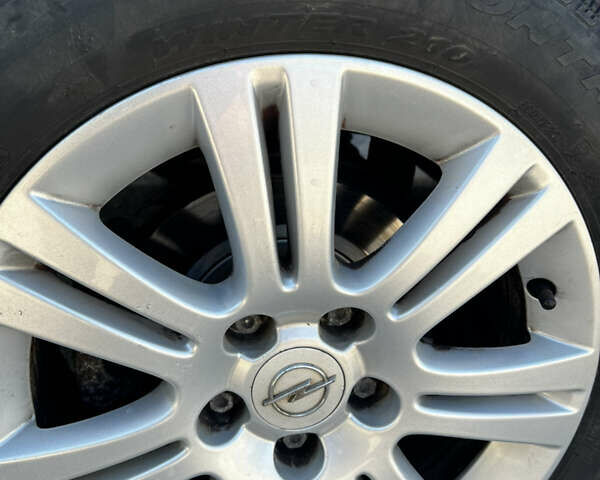 Серый Опель Астра, объемом двигателя 1.6 л и пробегом 276 тыс. км за 5500 $, фото 6 на Automoto.ua