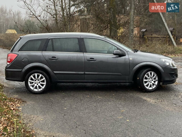 Серый Опель Астра, объемом двигателя 1.6 л и пробегом 232 тыс. км за 5650 $, фото 4 на Automoto.ua