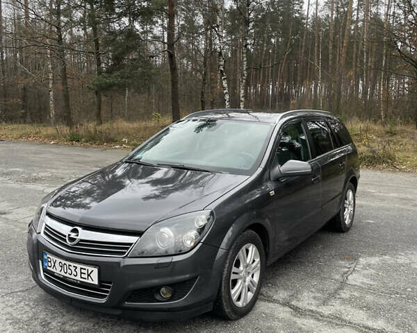 Серый Опель Астра, объемом двигателя 1.7 л и пробегом 275 тыс. км за 6199 $, фото 1 на Automoto.ua