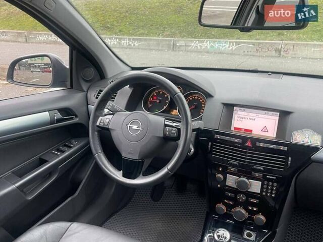 Серый Опель Астра, объемом двигателя 1.91 л и пробегом 278 тыс. км за 6500 $, фото 9 на Automoto.ua