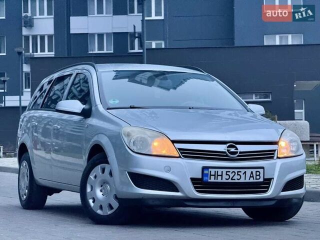 Серый Опель Астра, объемом двигателя 1.69 л и пробегом 252 тыс. км за 4999 $, фото 17 на Automoto.ua