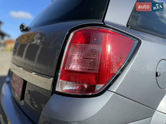 Серый Опель Астра, объемом двигателя 1.6 л и пробегом 228 тыс. км за 5500 $, фото 11 на Automoto.ua