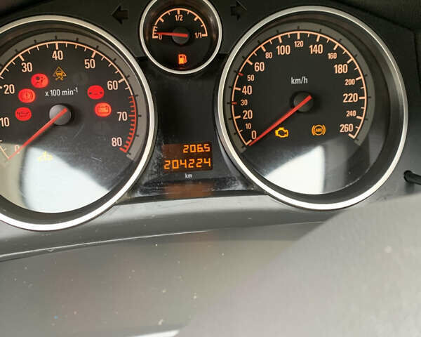 Серый Опель Астра, объемом двигателя 1.6 л и пробегом 205 тыс. км за 5400 $, фото 8 на Automoto.ua