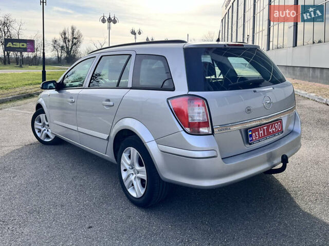 Серый Опель Астра, объемом двигателя 1.6 л и пробегом 230 тыс. км за 5950 $, фото 15 на Automoto.ua