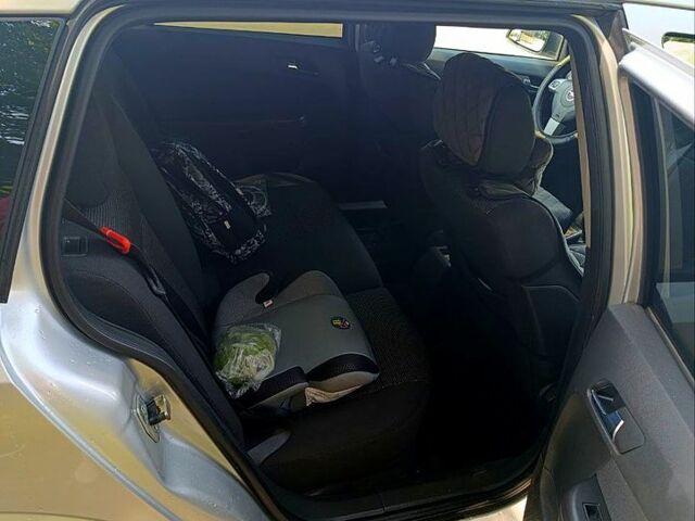 Серый Опель Астра, объемом двигателя 1.6 л и пробегом 208 тыс. км за 6500 $, фото 4 на Automoto.ua