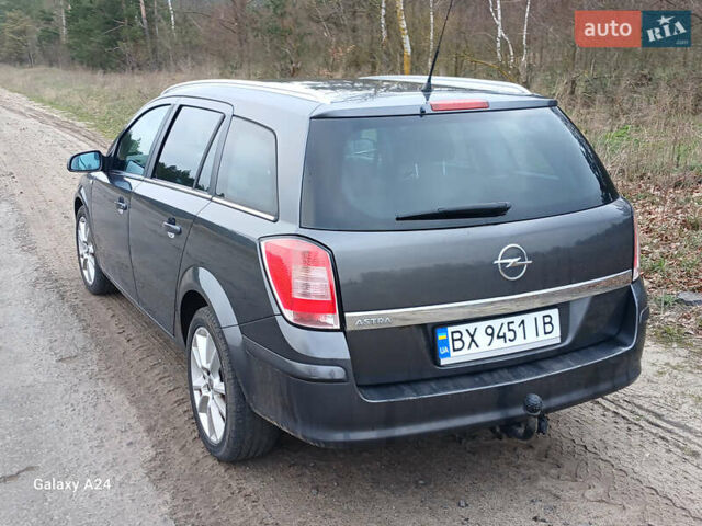 Серый Опель Астра, объемом двигателя 1.6 л и пробегом 250 тыс. км за 6100 $, фото 18 на Automoto.ua