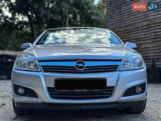 Серый Опель Астра, объемом двигателя 1.6 л и пробегом 210 тыс. км за 5500 $, фото 26 на Automoto.ua