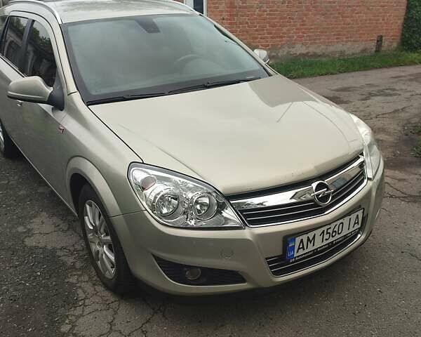 Серый Опель Астра, объемом двигателя 1.6 л и пробегом 199 тыс. км за 5650 $, фото 5 на Automoto.ua