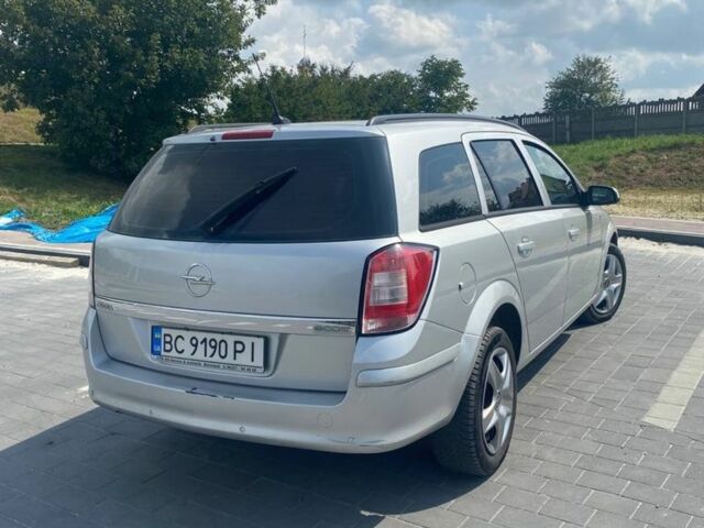 Серый Опель Астра, объемом двигателя 1.7 л и пробегом 270 тыс. км за 4200 $, фото 1 на Automoto.ua