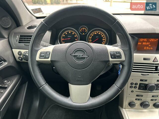 Сірий Опель Астра, об'ємом двигуна 1.6 л та пробігом 152 тис. км за 5999 $, фото 31 на Automoto.ua