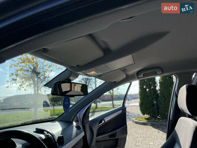 Серый Опель Астра, объемом двигателя 1.6 л и пробегом 228 тыс. км за 5500 $, фото 33 на Automoto.ua