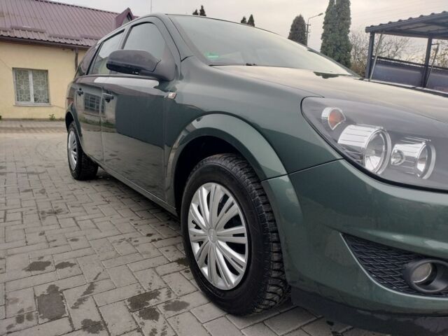 Опель Астра 2009 в Остоге на Automoto.ua Серый Опель Астра, объемом двигателя 1 л и пробегом 206 тыс. км за 5450 $, фото 7 на Automoto.ua