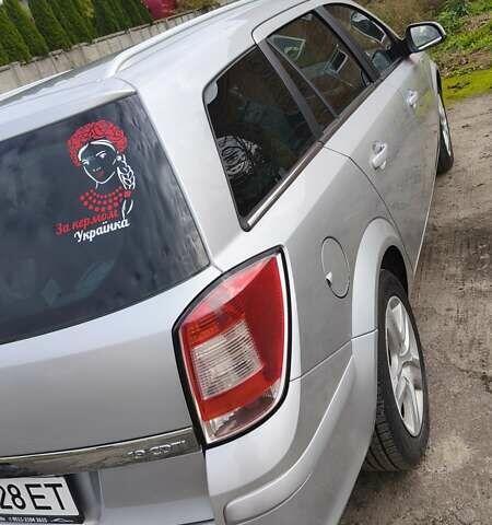 Серый Опель Астра, объемом двигателя 1.91 л и пробегом 270 тыс. км за 6900 $, фото 4 на Automoto.ua