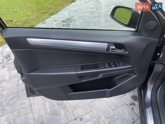 Опель Астра 2009 в Луцке на Automoto.ua Серый Опель Астра, объемом двигателя 1.6 л и пробегом 198 тыс. км за 6500 $, фото 21 на Automoto.ua