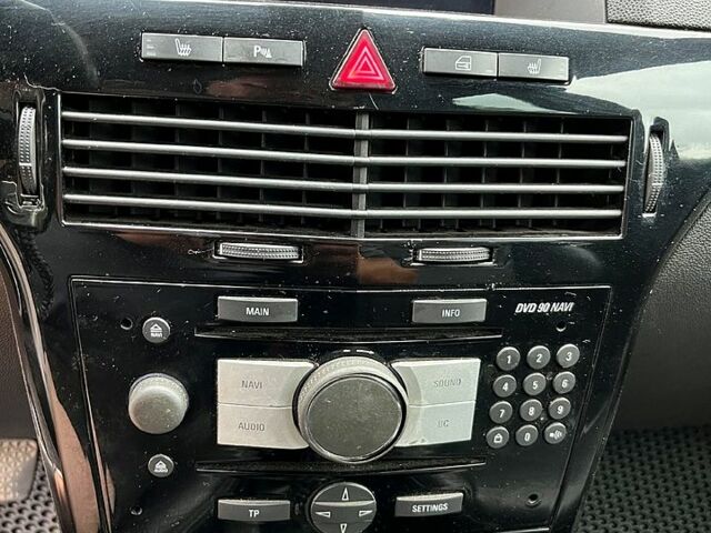 Опель Астра 2009 в Новорад-Волынском на Automoto.ua Серый Опель Астра, объемом двигателя 1.9 л и пробегом 289 тыс. км за 5100 $, фото 6 на Automoto.ua