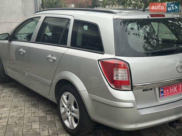 Серый Опель Астра, объемом двигателя 1.6 л и пробегом 237 тыс. км за 6300 $, фото 3 на Automoto.ua