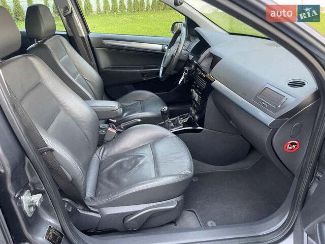 Опель Астра 2009 в Луцке на Automoto.ua Серый Опель Астра, объемом двигателя 1.6 л и пробегом 198 тыс. км за 6500 $, фото 32 на Automoto.ua