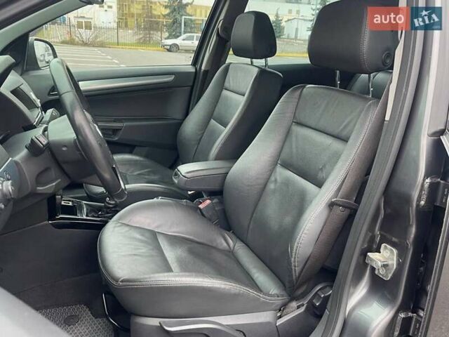 Серый Опель Астра, объемом двигателя 1.91 л и пробегом 278 тыс. км за 6500 $, фото 6 на Automoto.ua