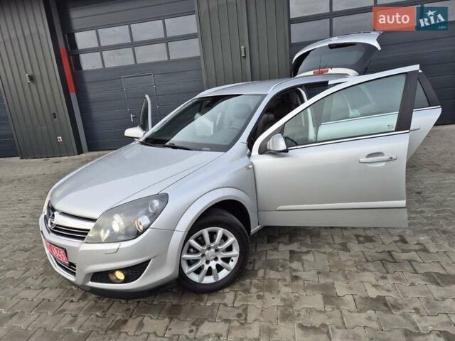 Серый Опель Астра, объемом двигателя 1.6 л и пробегом 253 тыс. км за 5650 $, фото 16 на Automoto.ua