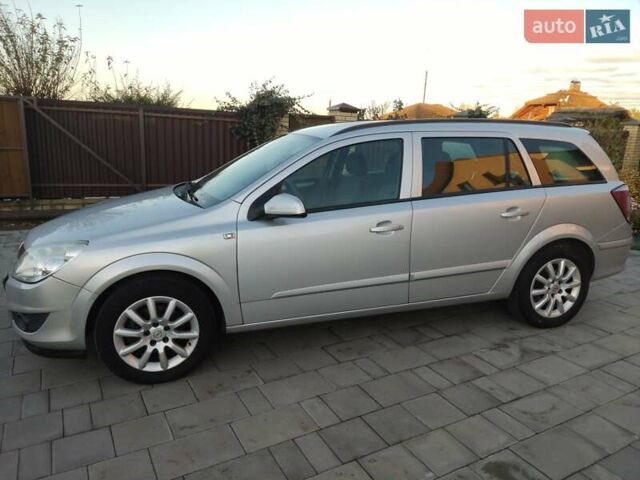 Серый Опель Астра, объемом двигателя 1.6 л и пробегом 240 тыс. км за 5550 $, фото 14 на Automoto.ua