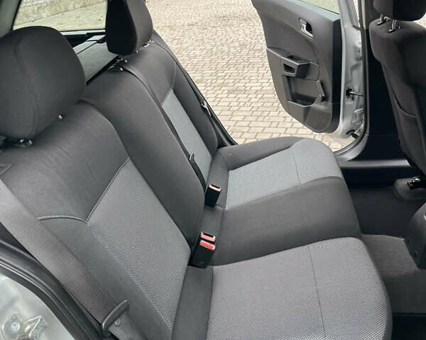 Сірий Опель Астра, об'ємом двигуна 1.6 л та пробігом 206 тис. км за 5600 $, фото 44 на Automoto.ua