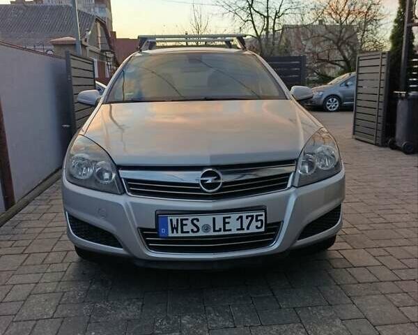 Серый Опель Астра, объемом двигателя 1.6 л и пробегом 207 тыс. км за 5800 $, фото 13 на Automoto.ua