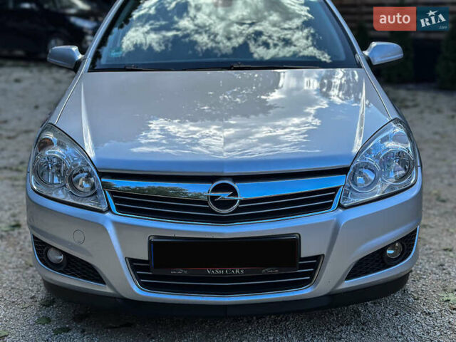 Серый Опель Астра, объемом двигателя 1.6 л и пробегом 210 тыс. км за 5500 $, фото 27 на Automoto.ua