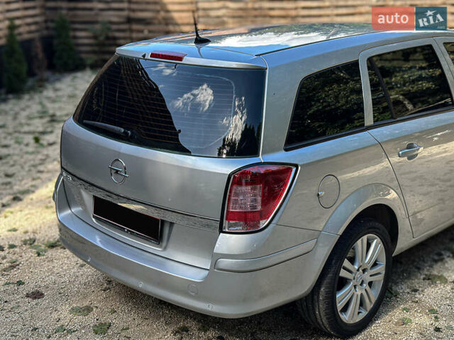 Серый Опель Астра, объемом двигателя 1.6 л и пробегом 210 тыс. км за 5500 $, фото 40 на Automoto.ua