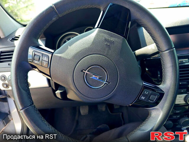 Серый Опель Астра, объемом двигателя 1.6 л и пробегом 219 тыс. км за 6800 $, фото 9 на Automoto.ua